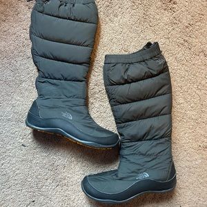 The North Face 550 Winter Snow Boots